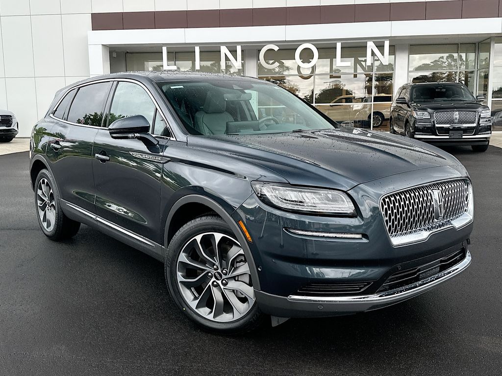 2023 Lincoln Nautilus Reserve FWD's photo
