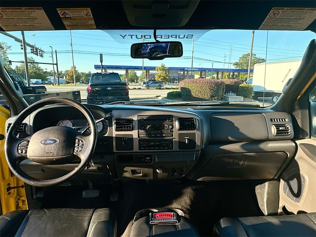 2006 Ford F-350 Lariat photo 3