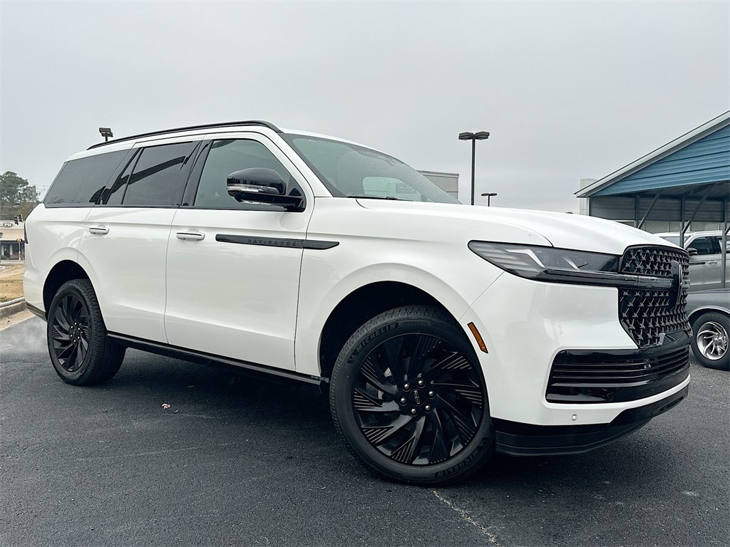2025 Lincoln Navigator Reserve's photo
