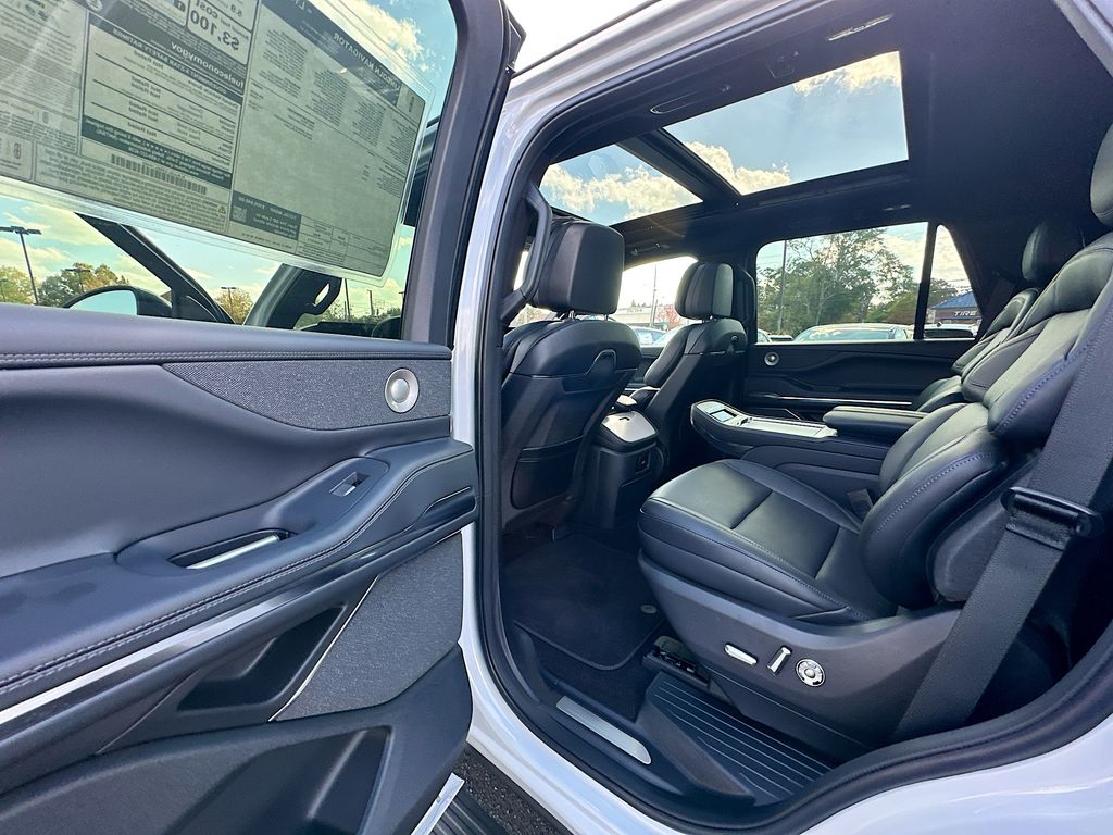 2025 Lincoln Navigator Reserve - Photo 17