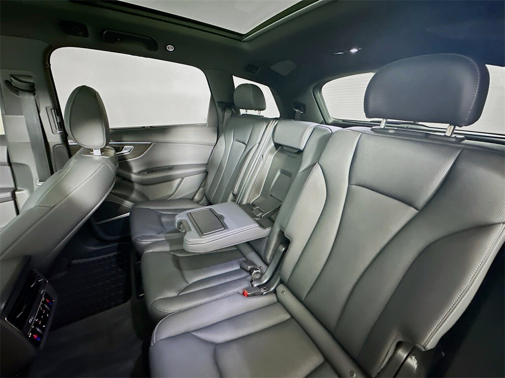 Used 2025 Audi Q7 55 Premium Plus SUV