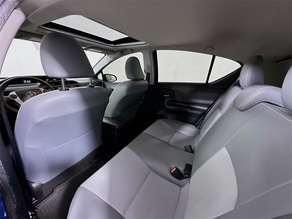 2017 Toyota Prius C Four photo 4