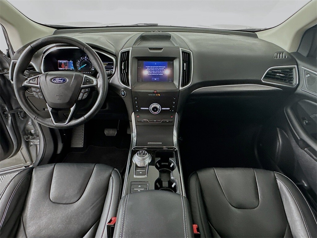2020 Ford Edge Titanium photo 3