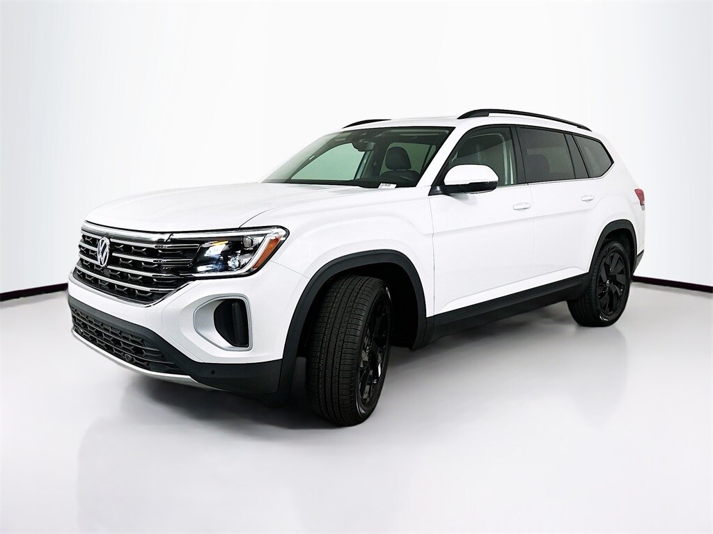 2026 Volkswagen Atlas SE Technology photo 2