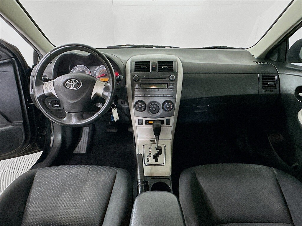 2010 Toyota Corolla S photo 3