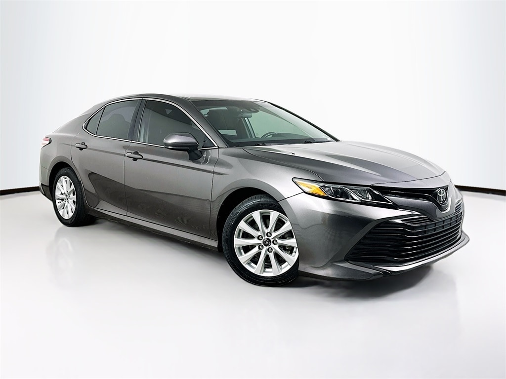 Used 2018 Toyota Camry LE Sedan