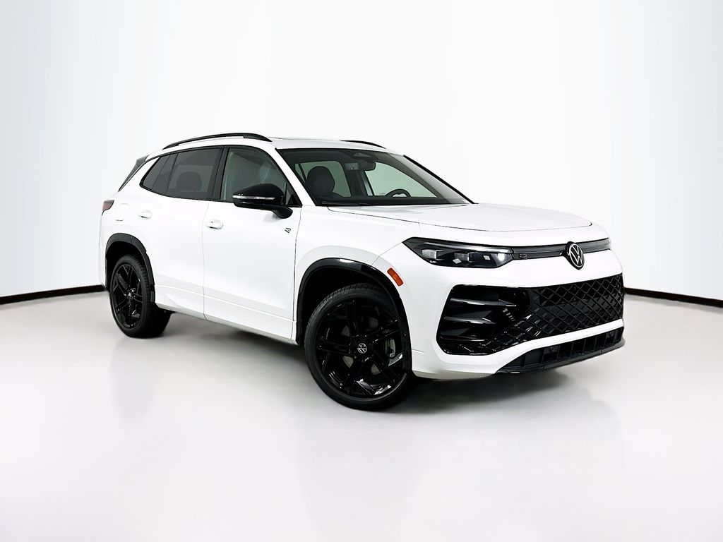 2026 Volkswagen Tiguan 2.0T SE R-Line Black 4Motion's photo