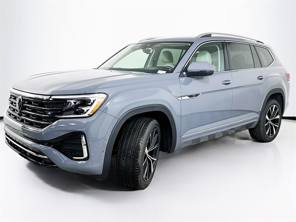 2026 Volkswagen Atlas SEL Premium R-Line photo 2
