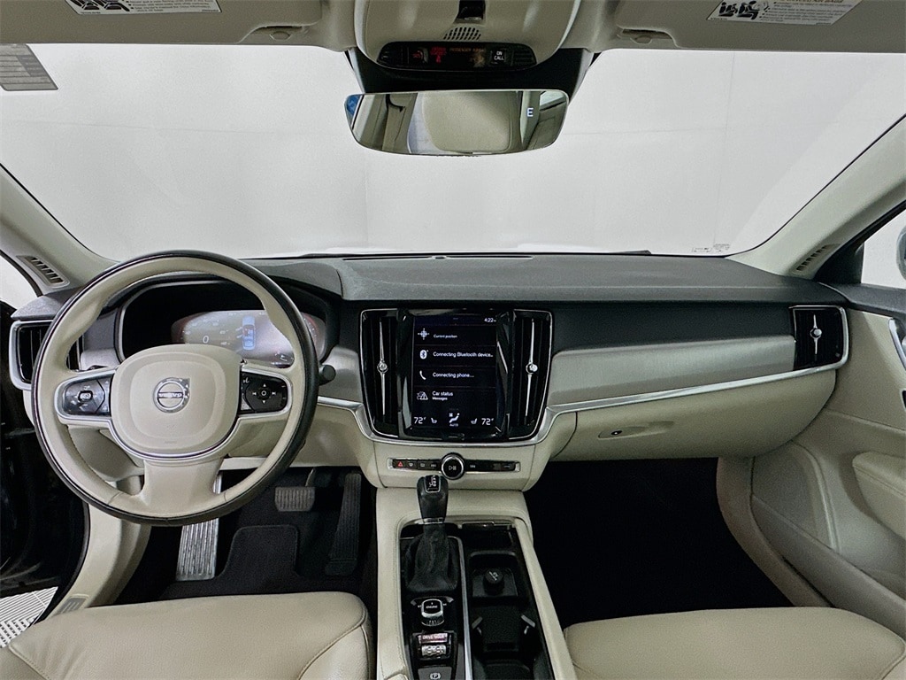 Used 2017 Volvo S90 T5 Momentum Sedan