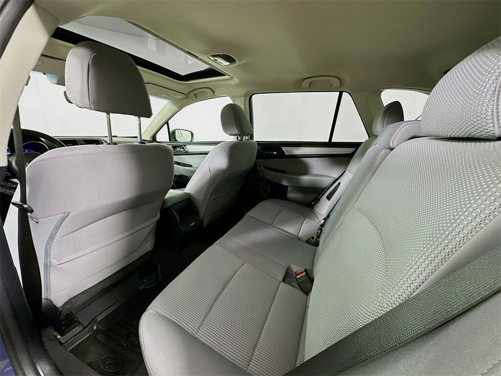 2018 Subaru Outback 2.5i Premium photo 4