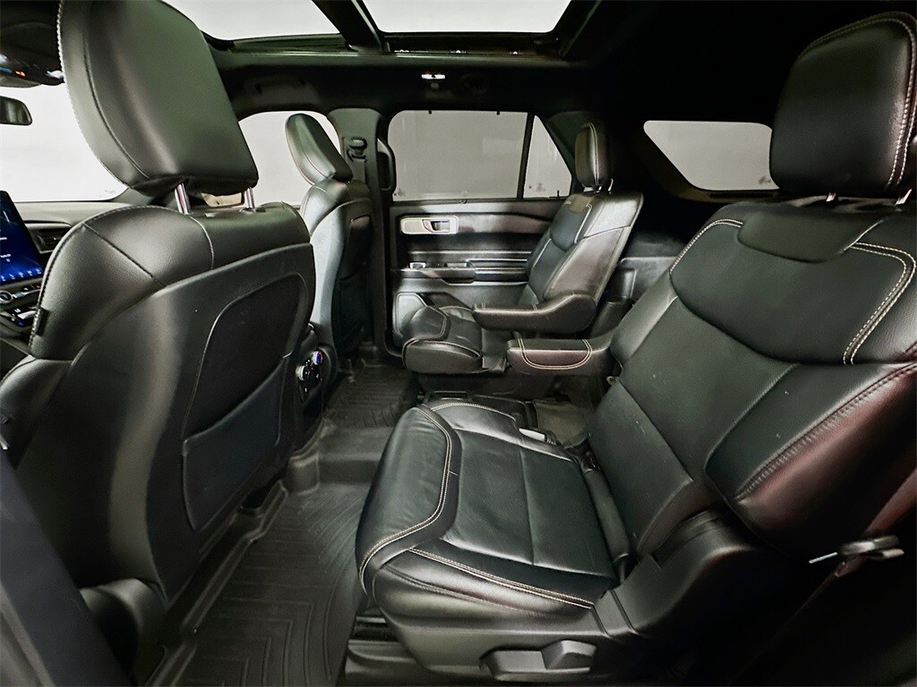 2020 Ford Explorer ST photo 2