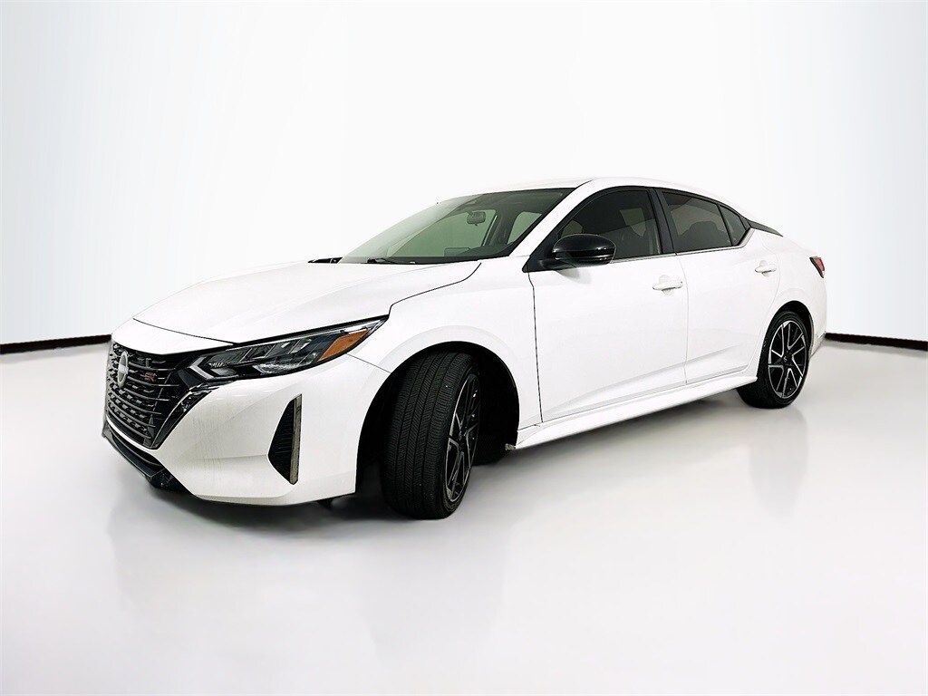 2024 Nissan Sentra SR photo 2