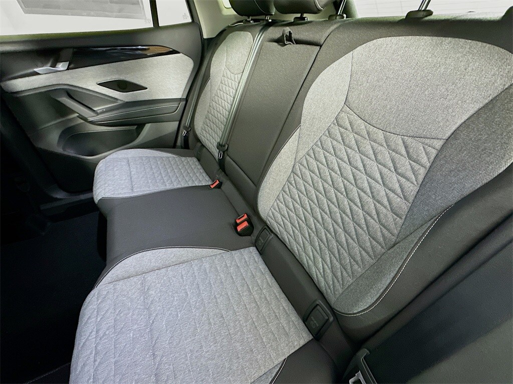 2025 Volkswagen Tiguan S photo 4