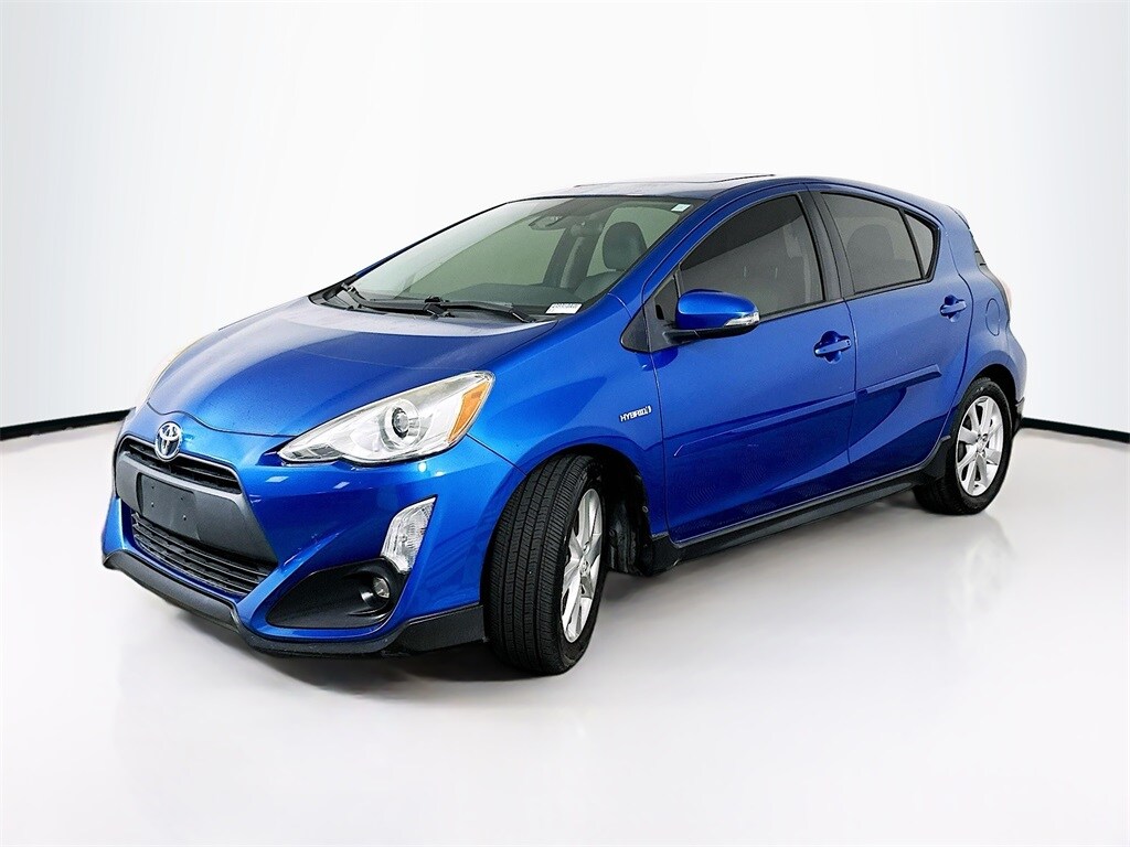 2017 Toyota Prius C Four photo 2