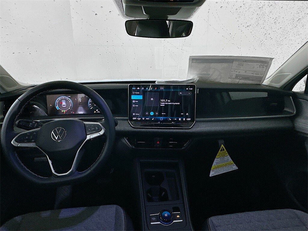 2025 Volkswagen Tiguan S photo 2