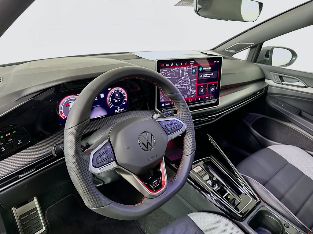 2025 Volkswagen Golf GTI SE - Photo 10