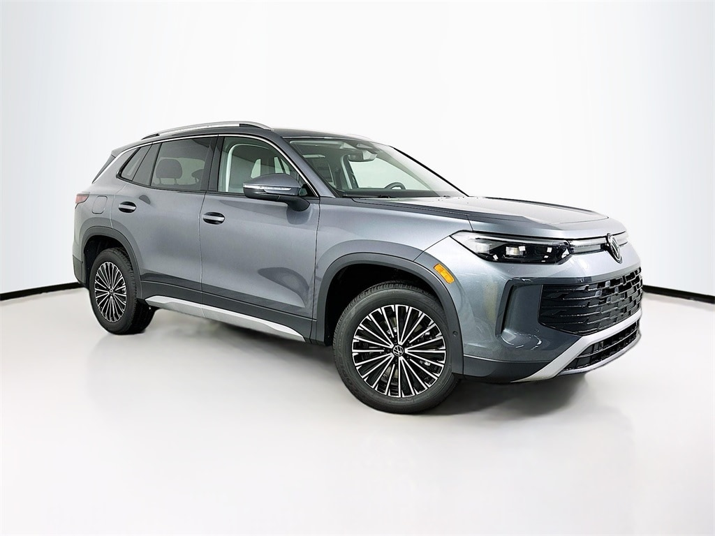 2026 Volkswagen Tiguan S's photo