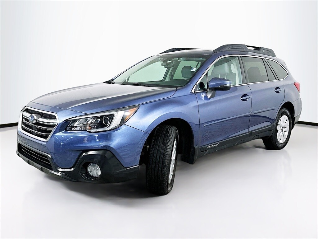 2018 Subaru Outback 2.5i Premium photo 2