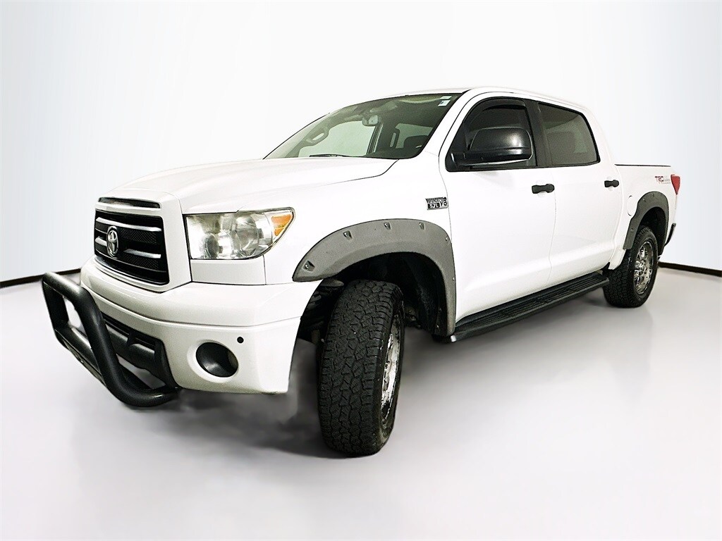2013 Toyota Tundra Grade CrewMax photo 2