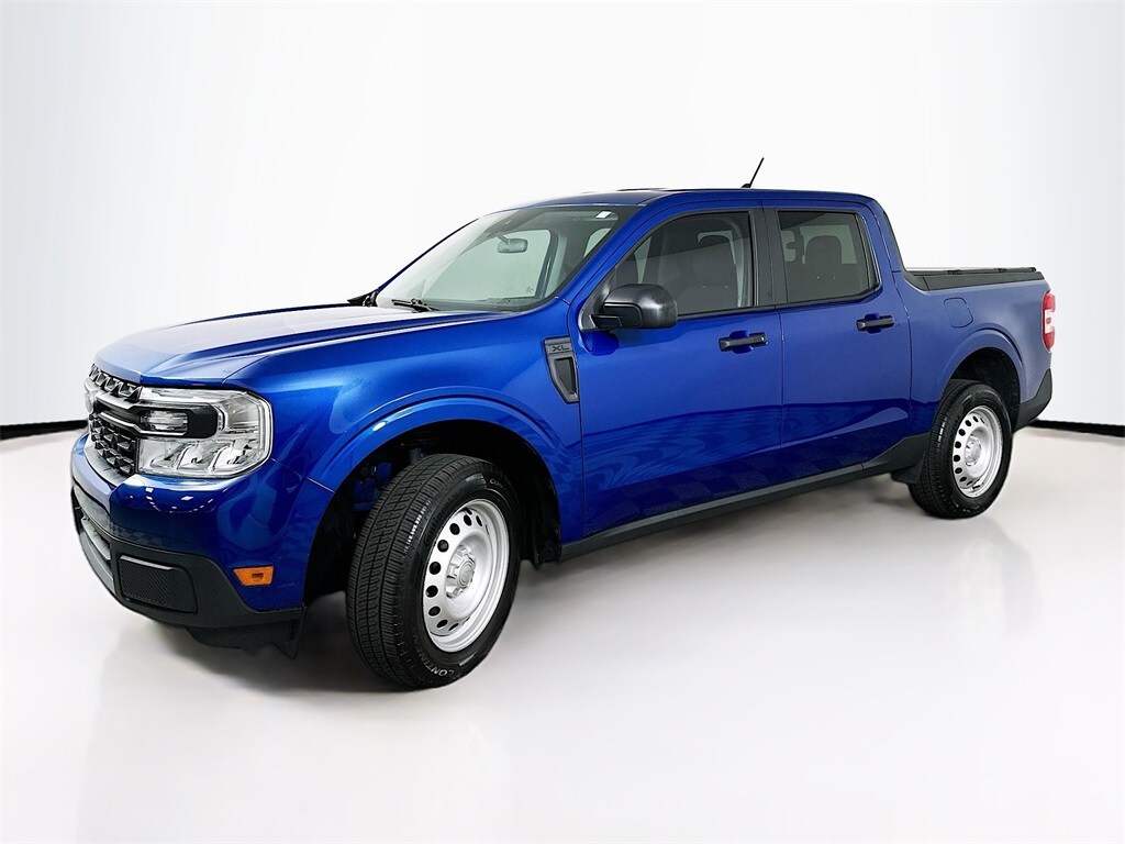 2023 Ford Maverick XL photo 2