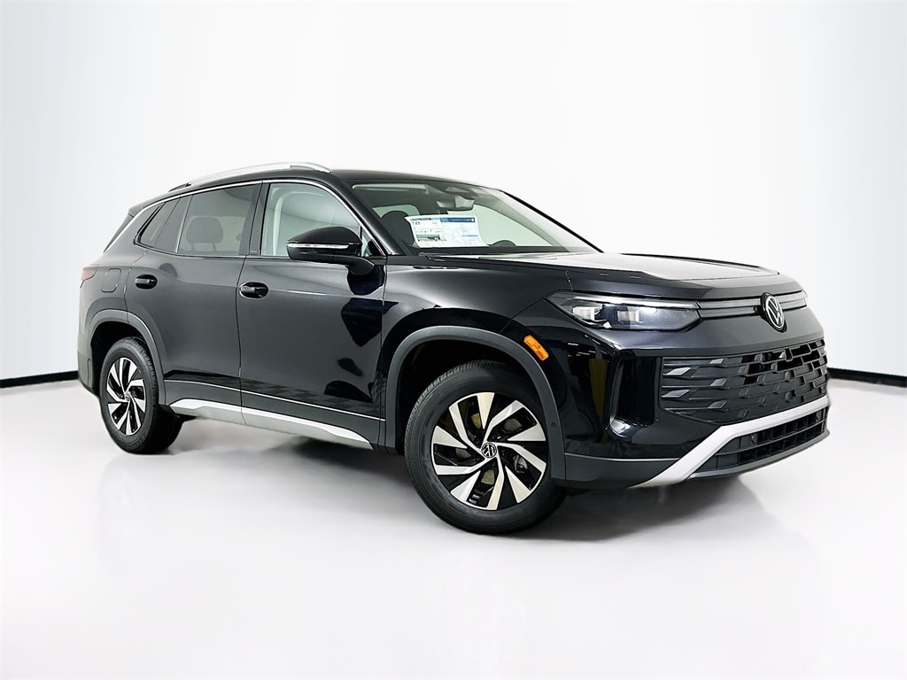 2025 Volkswagen Tiguan S's photo