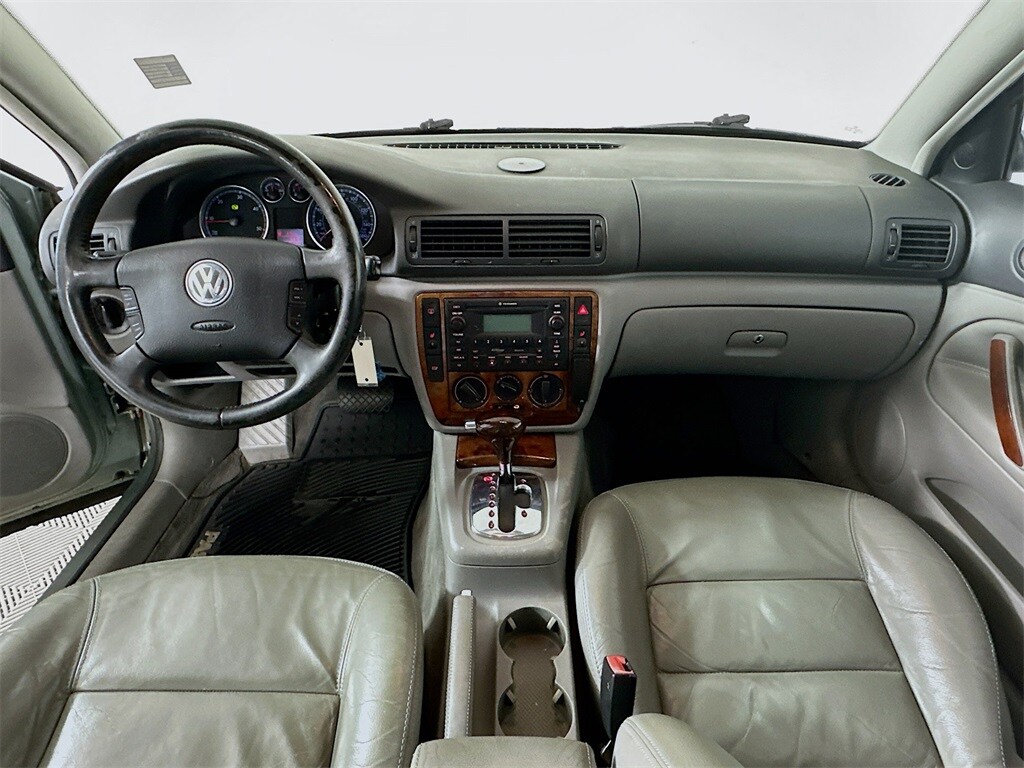 2005 Volkswagen Passat GLS TDI photo 3