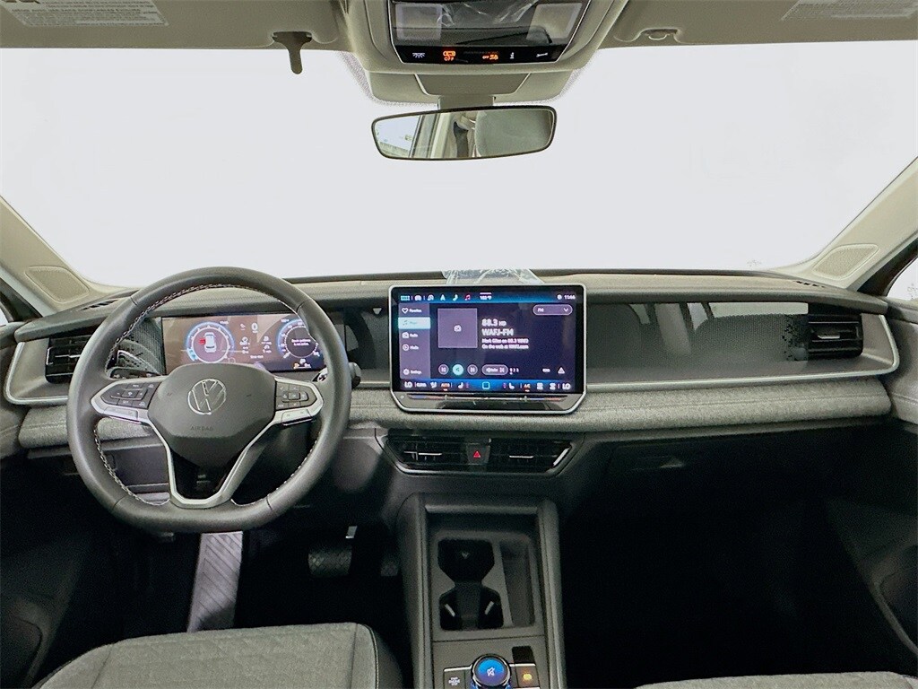 2025 Volkswagen Tiguan S photo 2