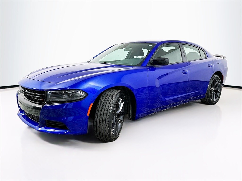 2022 Dodge Charger SXT photo 2