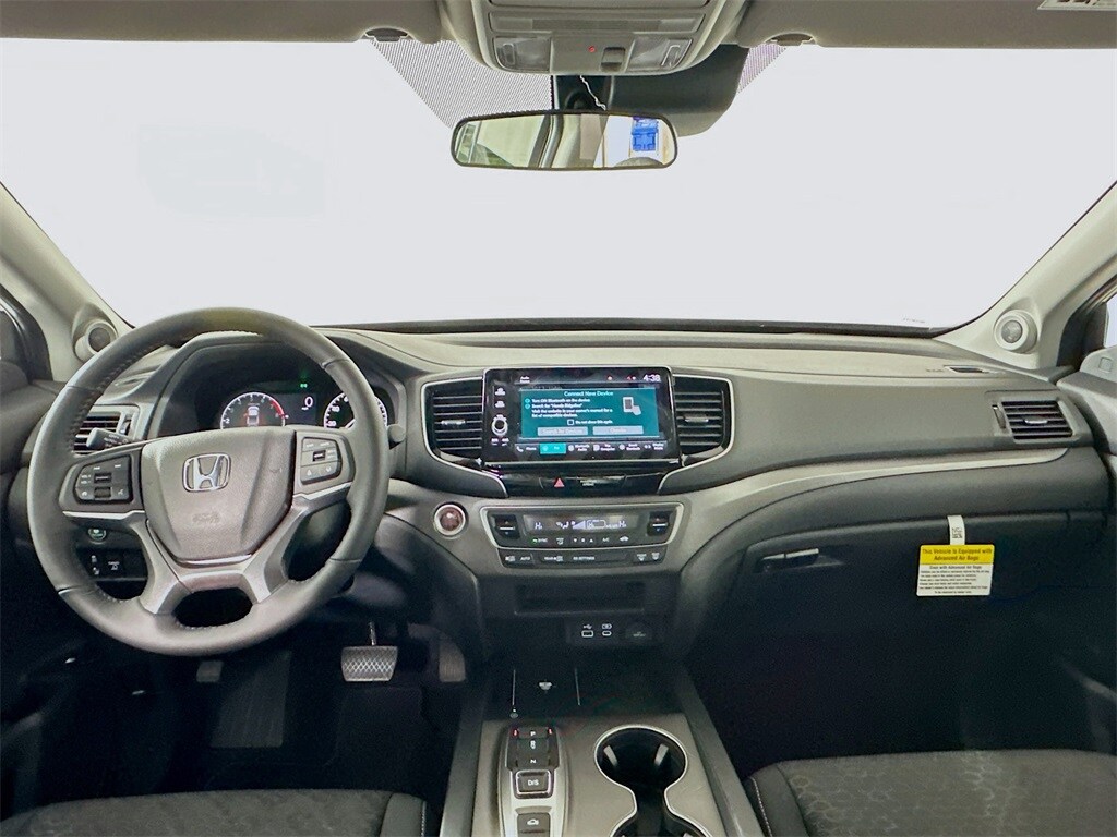 2025 Honda Ridgeline Sport photo 2