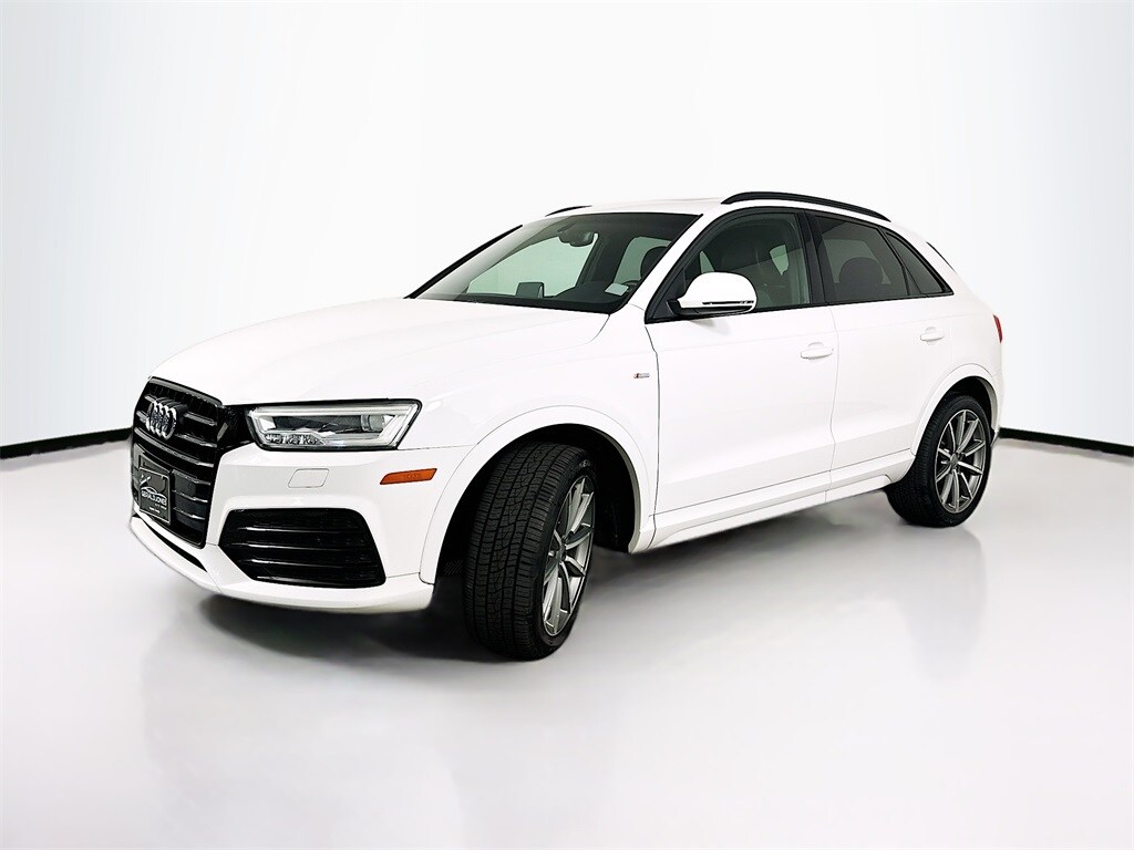 2017 Audi Q3 Prestige photo 2