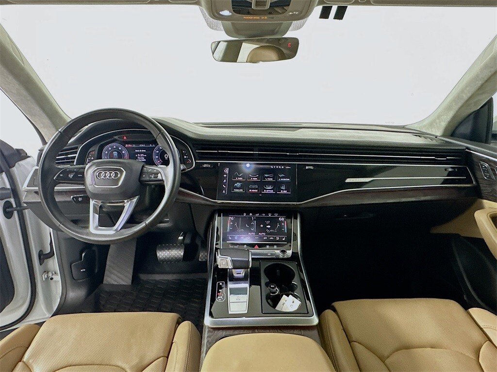 2020 Audi Q8 55 Prestige photo 3