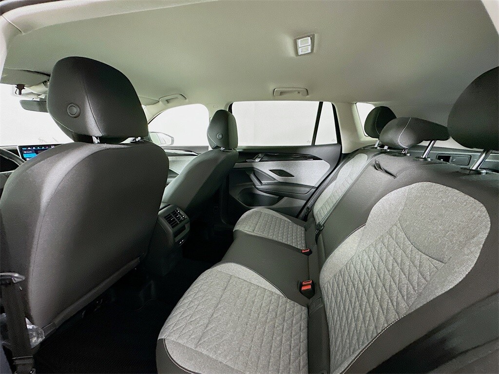 2025 Volkswagen Tiguan S photo 4