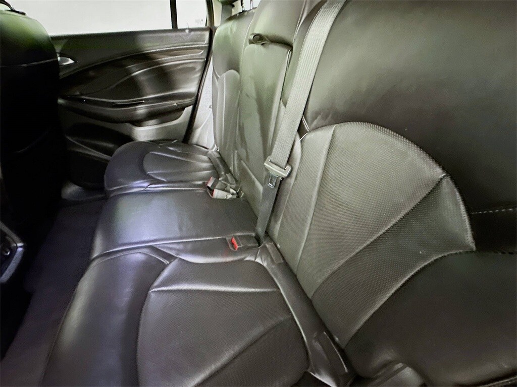 2019 Buick Envision Essence photo 4