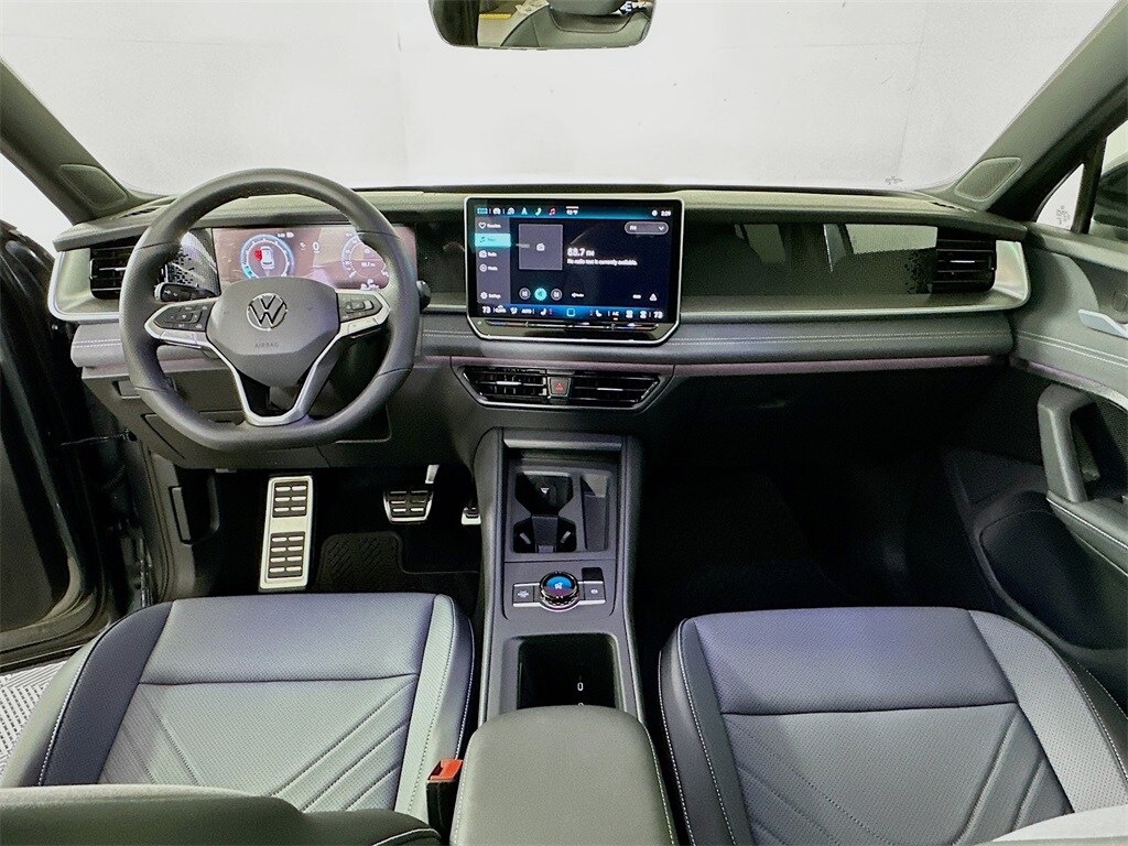 2025 Volkswagen Tiguan SE R-Line Black photo 3