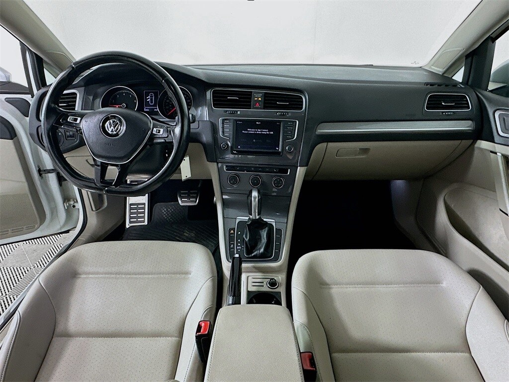 2017 Volkswagen Golf Alltrack TSI S photo 3