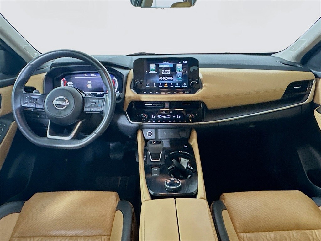 2023 Nissan Rogue Platinum photo 2