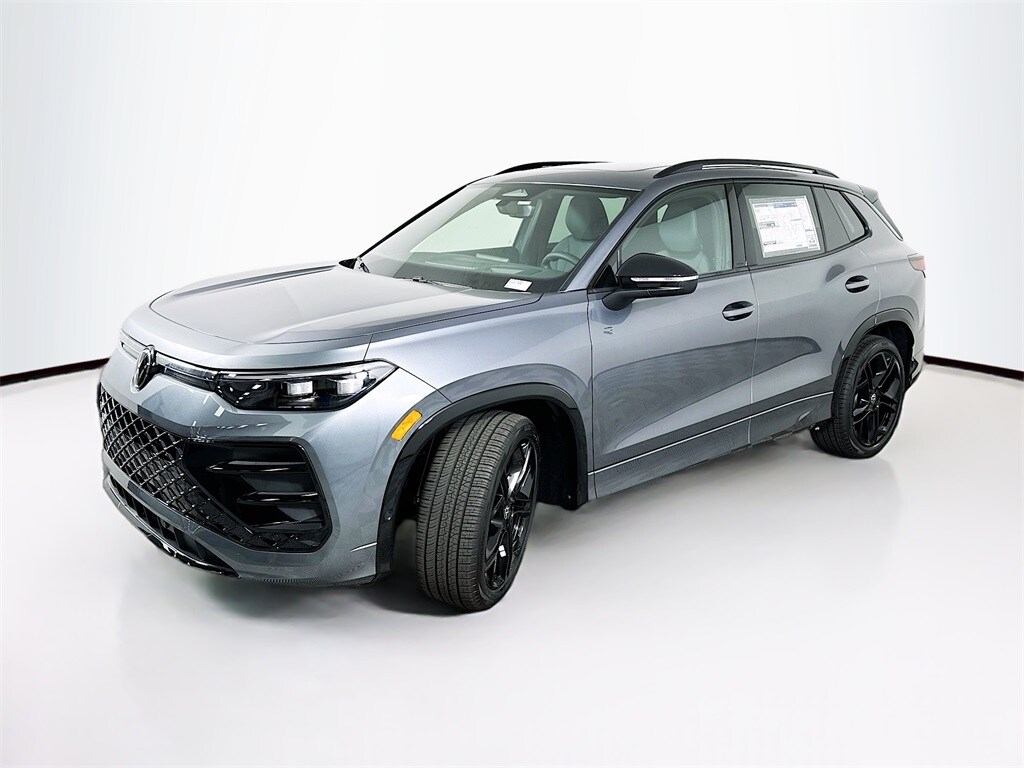 2025 Volkswagen Tiguan SE R-Line Black photo 2