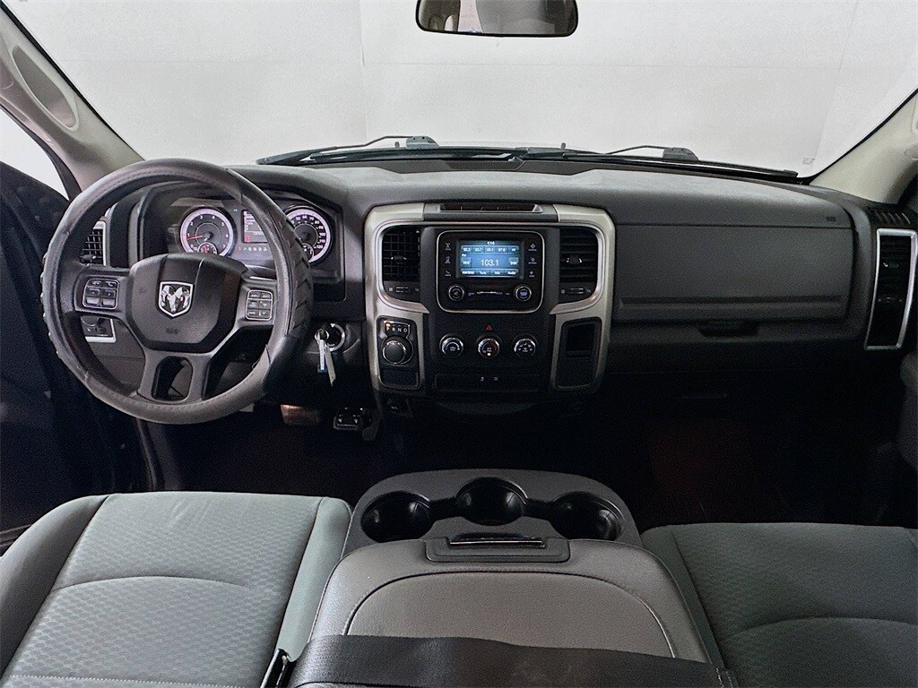 2019 Ram 1500 Classic SLT photo 3