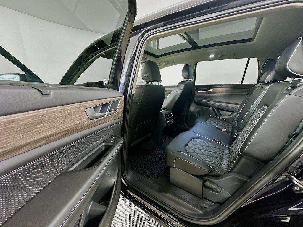2026 Volkswagen Atlas SEL Premium R-Line - Photo 16