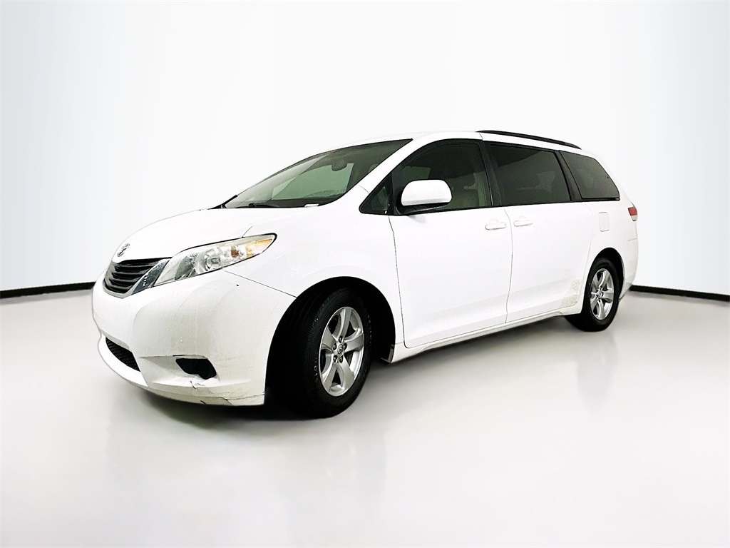 Used 2014 Toyota Sienna L Minivan/Van
