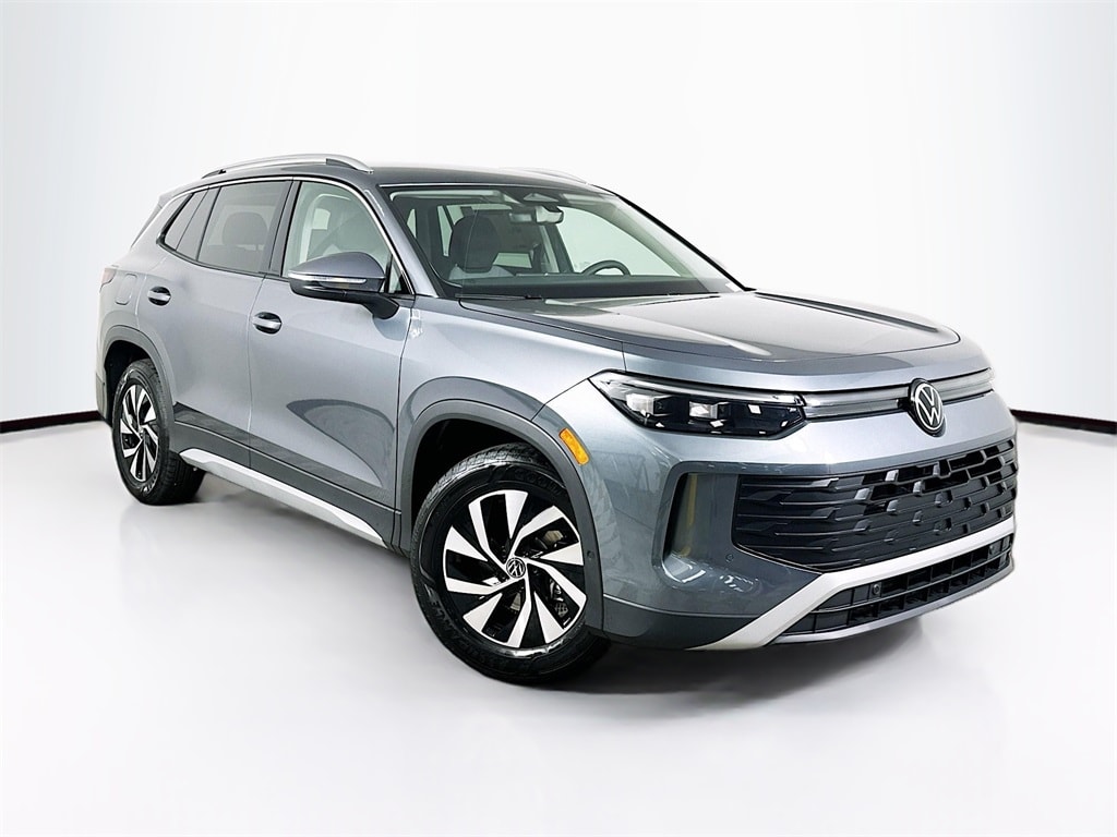 2026 Volkswagen Tiguan S's photo