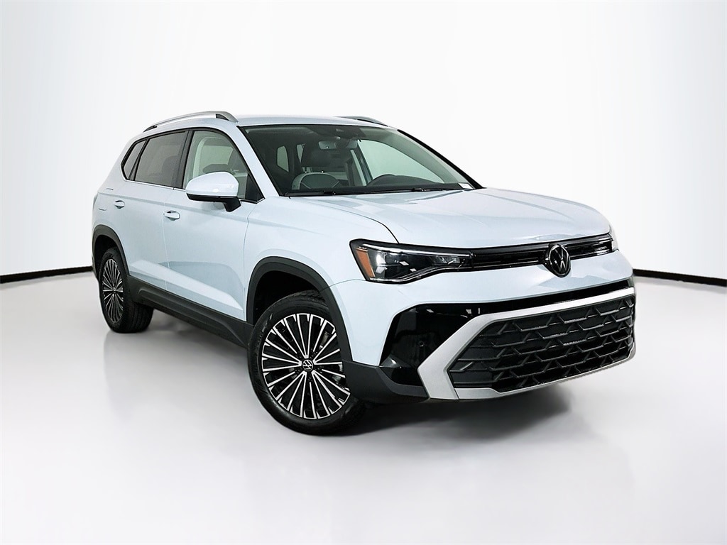 New 2025 Volkswagen Taos 1.5T SE SUV