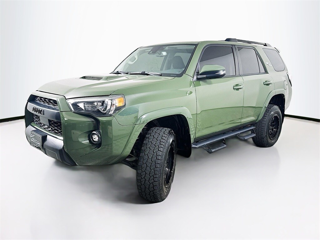 2022 Toyota 4Runner TRD Off-Road Premium photo 2