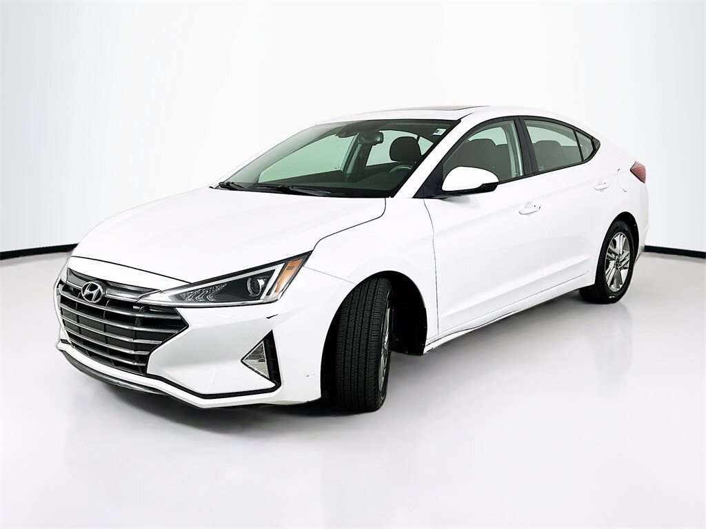 2020 Hyundai Elantra Value Edition photo 2