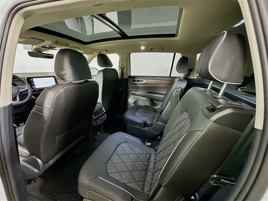 New 2026 Volkswagen Atlas 2.0T SEL Premium R-Line SUV