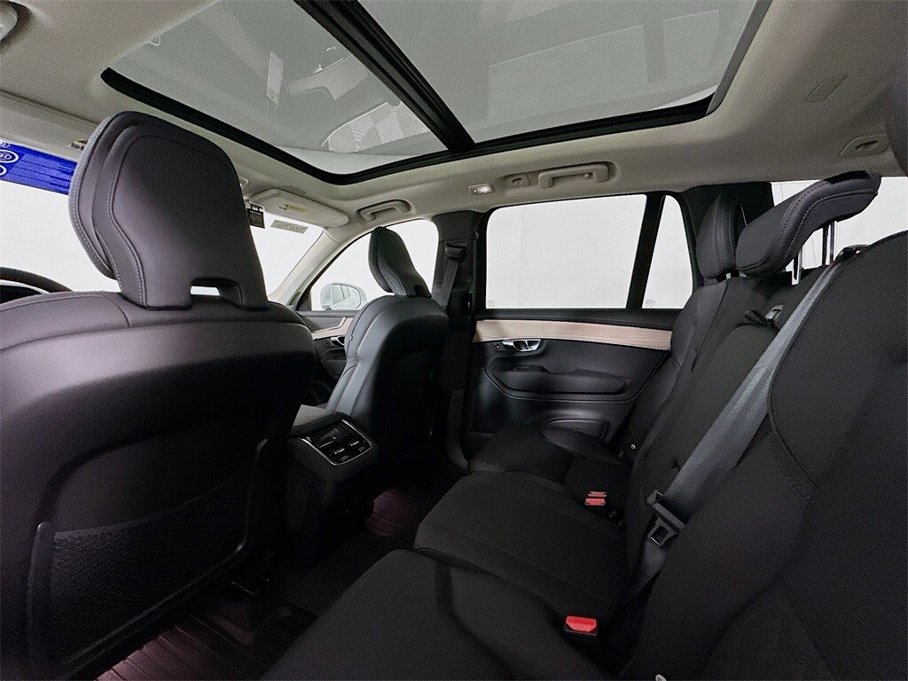 Used 2025 Volvo XC90 B5 Core SUV
