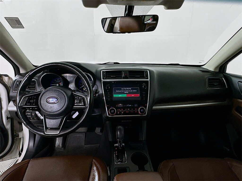 2019 Subaru Outback 3.6R Touring photo 3