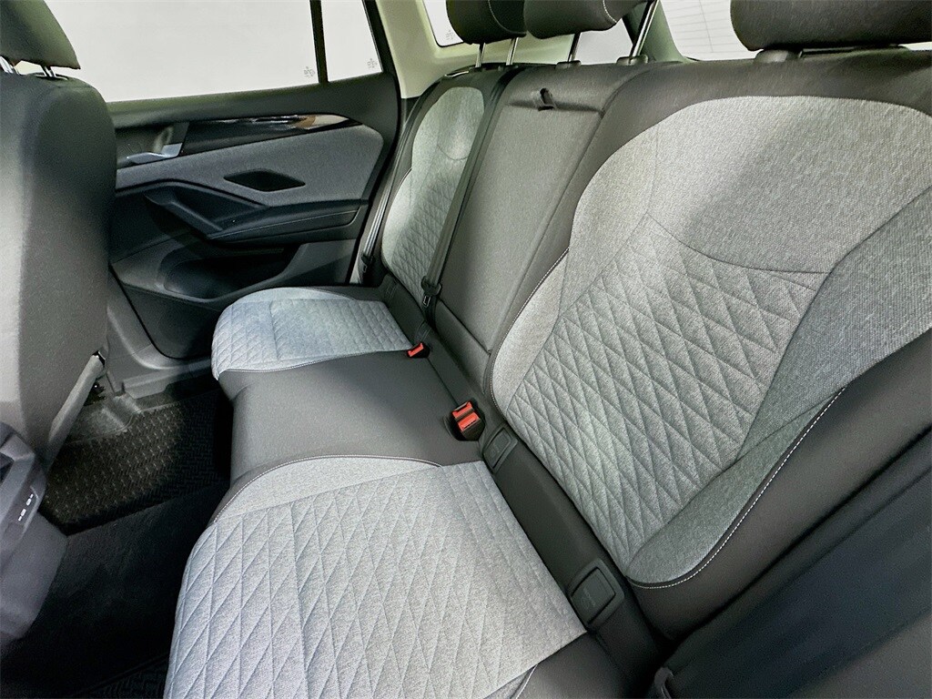 2026 Volkswagen Tiguan S photo 3