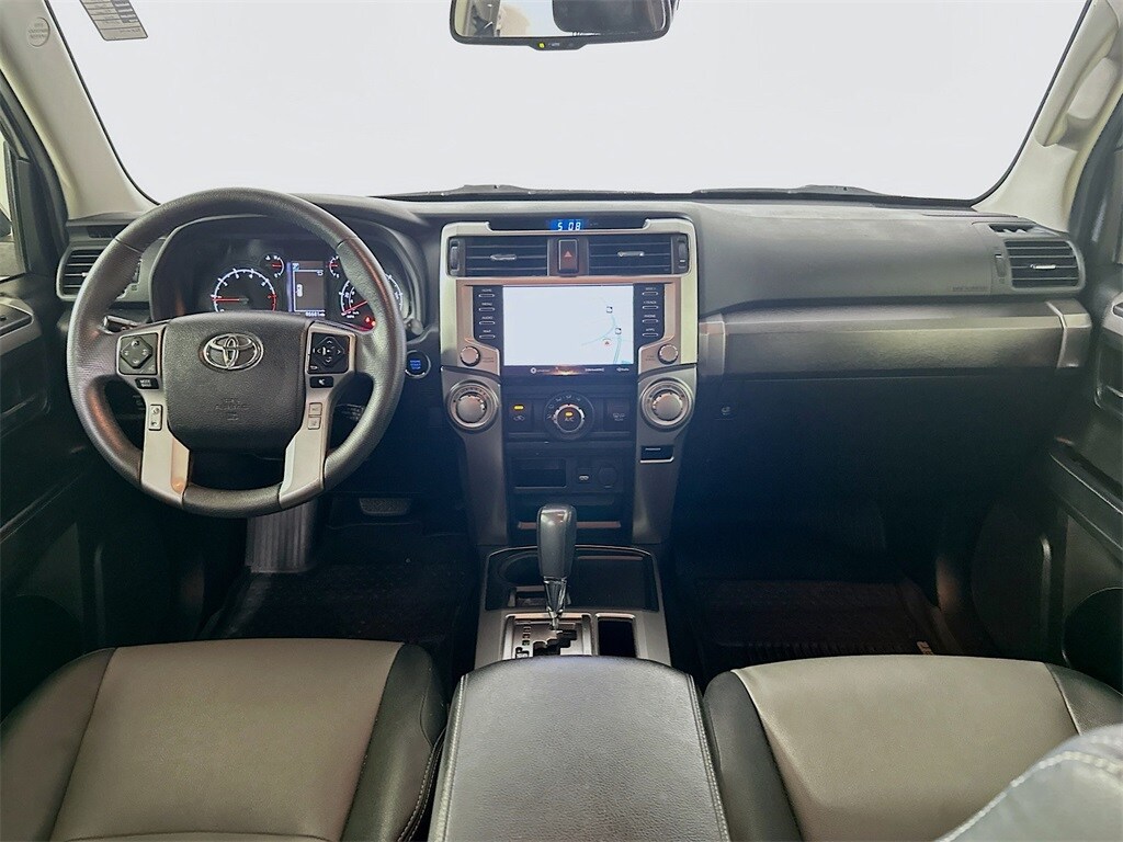 2020 Toyota 4Runner SR5 Premium photo 3