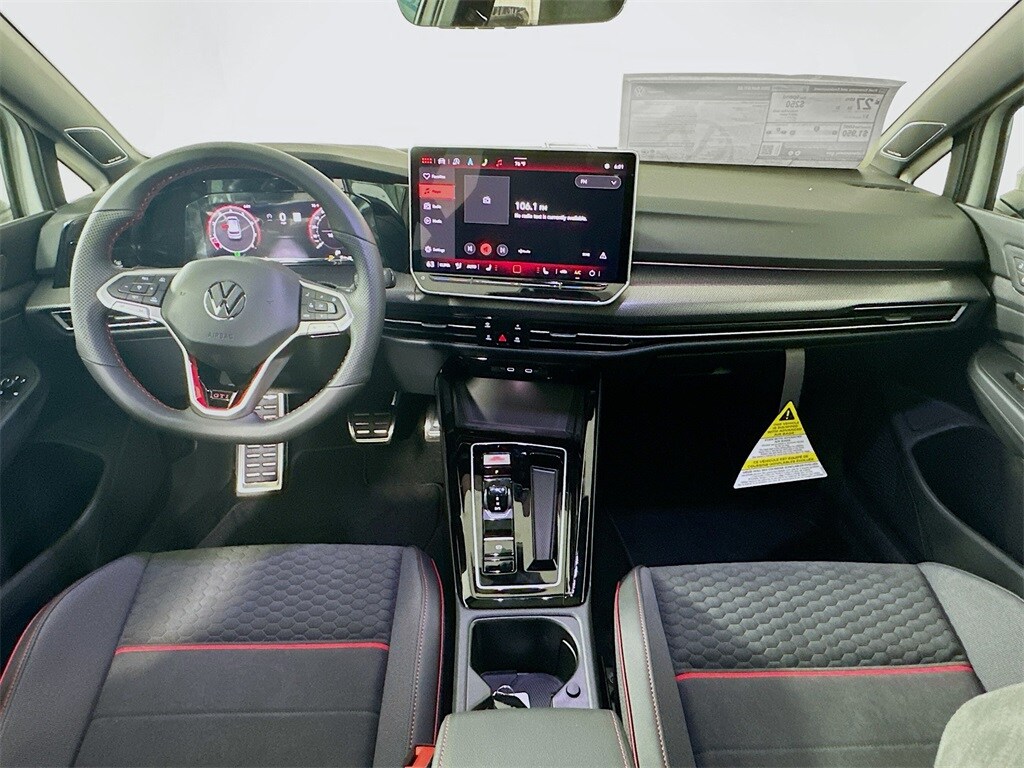 2025 Volkswagen Golf GTI SE photo 2